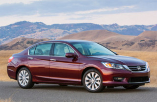  Honda Accord 2013 có giá từ 21.680 USD 