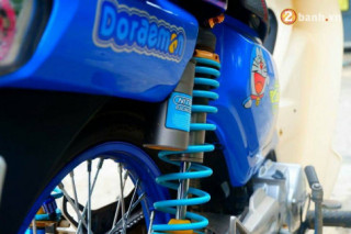 Honda Cub độ đáng yêu với hình ảnh chú mèo máy Doremon