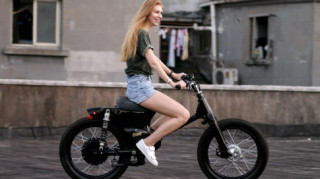 Honda Cub phiên bản không ăn xăng