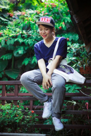 Hot girl 9X yêu phụ kiện “biết nói” giá rẻ