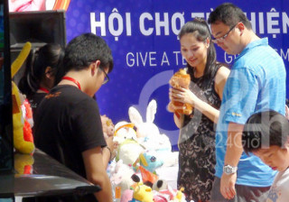 Hương Giang tình tứ với chồng ngoại quốc