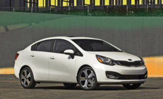 Kia Rio 2014: Chiếc sedan giá mềm
