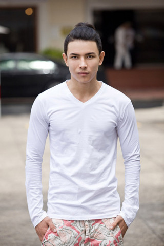 Làm quen với chàng trai mê cột tóc đuôi gà