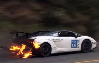 Lamborghini Gallardo bị triệu hồi vì có nguy cơ cháy
