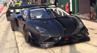  Lamborghini Gallardo độ chỉ nhẹ bằng Ford Fiesta 