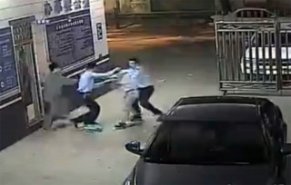  Lừa kẻ cướp vào trụ sở cảnh sát 