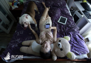 Mẫu Trung Quốc hé lộ đời tư sau sàn diễn