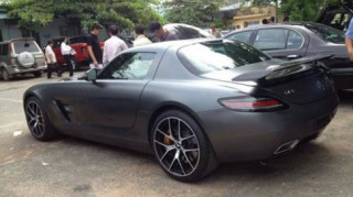 Mercedes-Benz SLS AMG thứ ba tại Việt Nam có biển số