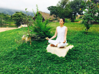 Phạm Hương tìm bình yên trên núi hậu đăng quang