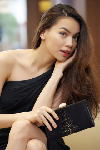Phụ nữ đẹp vì biết khen nhau