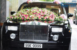 Rolls-Royce Phantom biển tứ quý 9 rước dâu tại Hà Nội