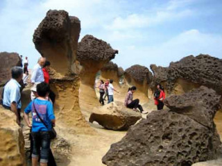 Sắc đá kỳ quặc ở ‘mũi đất ma quỷ Yehliu’