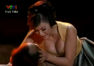 Sao và những màn khoe thân kinh điển
