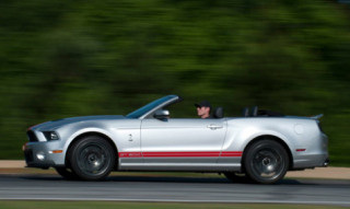  Sedan cơ bắp Ford Mustang 2014 