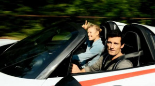 Sharapova và Webber vi vu trên Porsche 918 Spyder