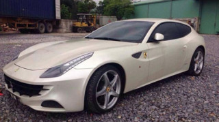 Siêu xe Ferrari FF xuất hiện tại Việt Nam