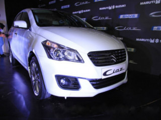 Soi chi tiết Maruti Ciaz SHVS giá 280 triệu đồng