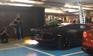 Video: Lamborghini Aventador khạc lửa dữ dội