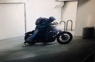 Video: Trộm Harley-Davidson trong vài phút