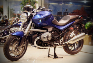  ‘Xế khủng’ BMW R1200R 2012 đầu tiên tại Việt Nam 
