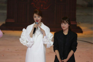 Yoon Eun Hye bị tố đạo thiết kế