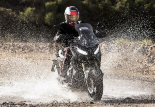 2017 Honda X-ADV Adventure scooter đi vào sản xuất
