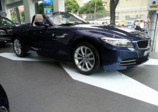  BMW Z4 2013 có giá hơn 2,3 tỷ đồng tại Việt Nam 