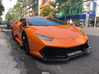 Cận cảnh Lamborghini Huracan LP610-4 độ Novara đầu tiên tại VN