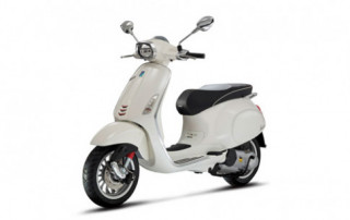  Cặp đôi Vespa thêm bản phanh ABS 