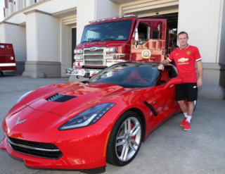 Cầu thủ Man United chê xe của Chevrolet