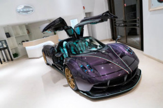 Chết mê Pagani Huayra thân màu tím, la-zăng vàng