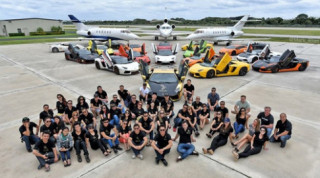 Gia Lai Team khoe dàn siêu xe Lamborghini khủng trên đất Mỹ
