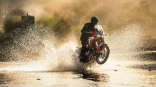 Honda CRF1000L Africa Twin 2016: Xế phượt bất khả chiến bại