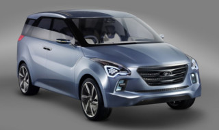  Hyundai IP - đối thủ mới cạnh tranh Toyota Innova 