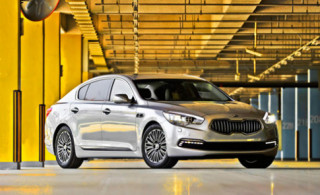  Kia K900 ‘mơ’ cạnh tranh với BMW serie 7 