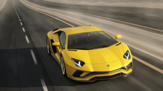 Nóng: Lamborghini Aventador S bất ngờ trình làng