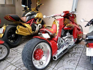 Siêu mô tô đồ sộ Tranvertson V-Rex ở Cần Thơ