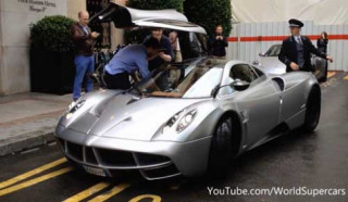 “Thần gió” Pagani Huayra chạm đất Paris