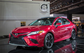  Toyota Camry 2018 xấu hay đẹp? 