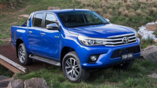 Toyota Hilux 2016 trình làng: Cơ bắp nhưng vẫn hiện đại