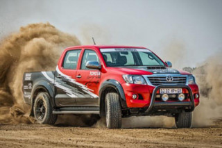  Toyota Hilux - bán tải đặc biệt 72.000 USD 