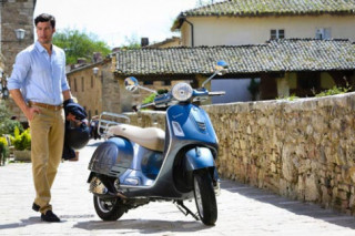 Vespa GTS 2015: Mạnh mẽ và hiện đại