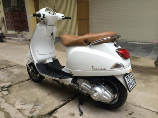 Vespa LX 150 Nhập Italy đời Ero3 màu trắng 29X3 - 229.45