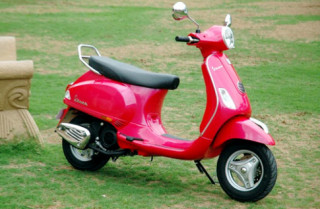  Vespa phiên bản Sport mới sắp xuất hiện tại Ấn Độ 