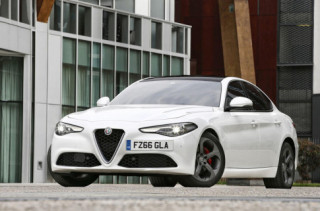 Alfa Romeo Giulia 2017 đã có giá bán