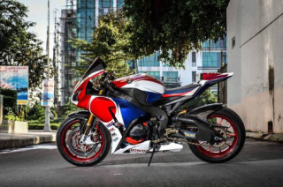 BabySpeed tiếp tục giới thiệu siêu phẩm CBR1000RR phiên bản đường đua