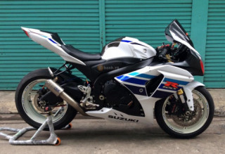 Bản độ đơn giản nhưng đầy đẳng cấp với Suzuki GSX-R1000 phiên bản đặc biệt