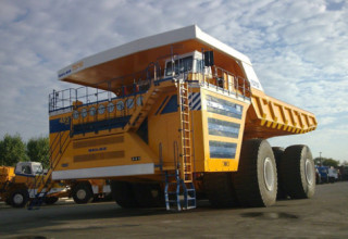  BelAZ 75710 - xe tải lớn nhất thế giới 