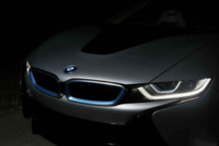  BMW trình làng đèn pha laser 