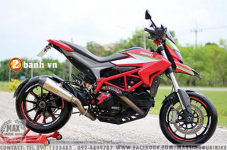 Ducati Hypermotard 821 Chiến binh xa lộ